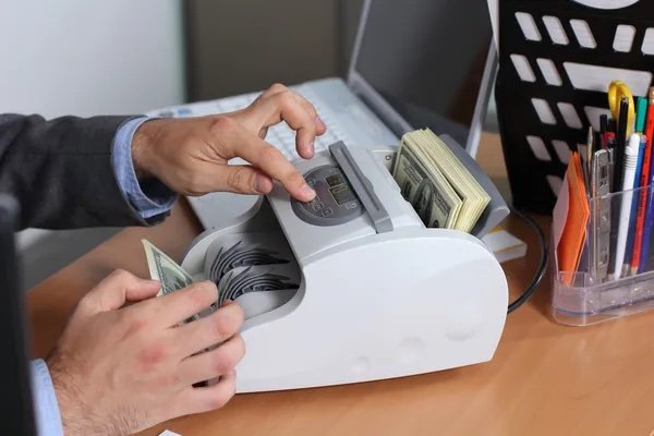 ��������� ��������� ������� � �������� Super Money Counters: ��������� ������� ��� ������ �� ���������� ������