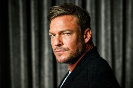 ǳ  "Reacher",      ,       