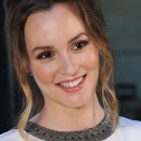  ̳       "ϳ"  Apple TV+